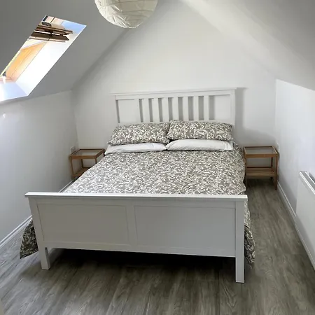 The At Radharc Na Noileain, Chalet Westport