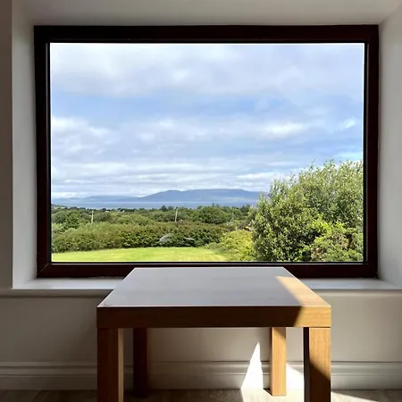 The At Radharc Na Noileain, *